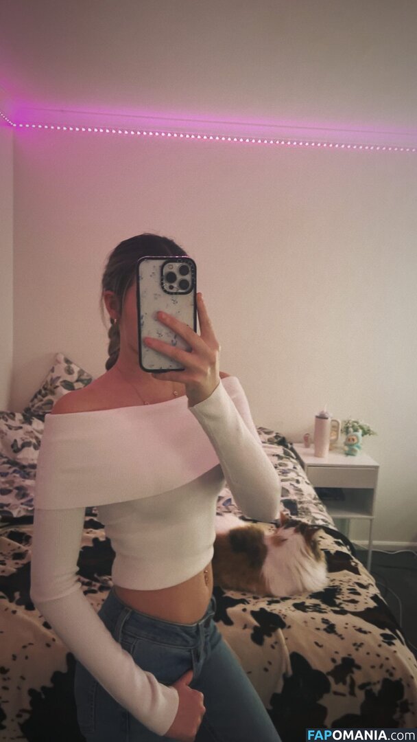Holly Naude / hollyyynaude Naakt OnlyFans  Gelekte foto #1