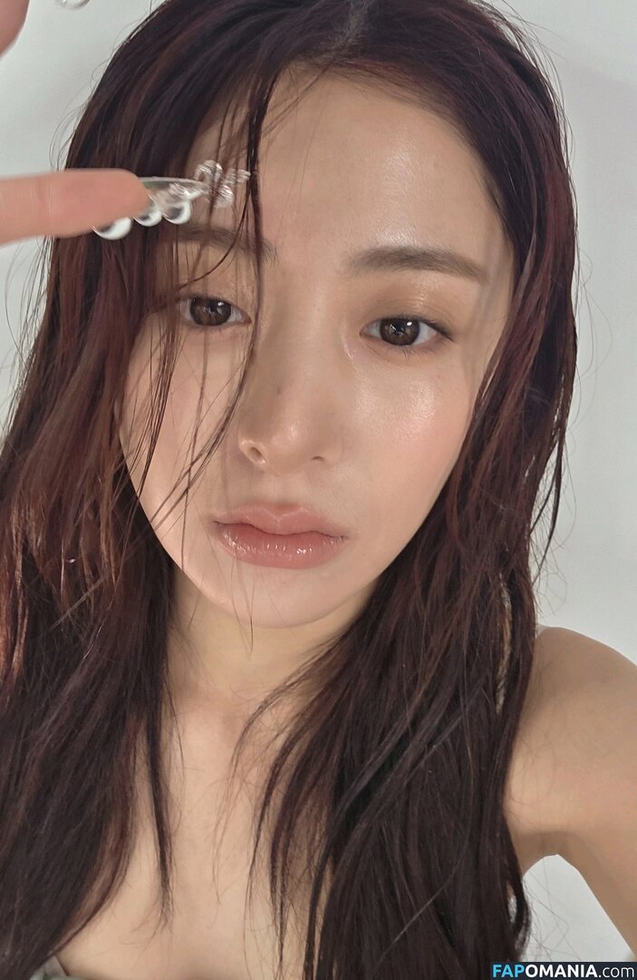 Huh Yunjin 허윤진 / LESSERAFIM / jenaissante Naakt OnlyFans  Gelekte foto #7