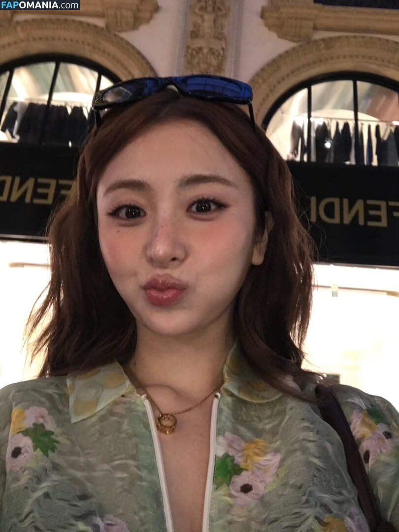 Huh Yunjin 허윤진 / LESSERAFIM / yunjin_lesserafims Naakt OnlyFans  Gelekte foto #31
