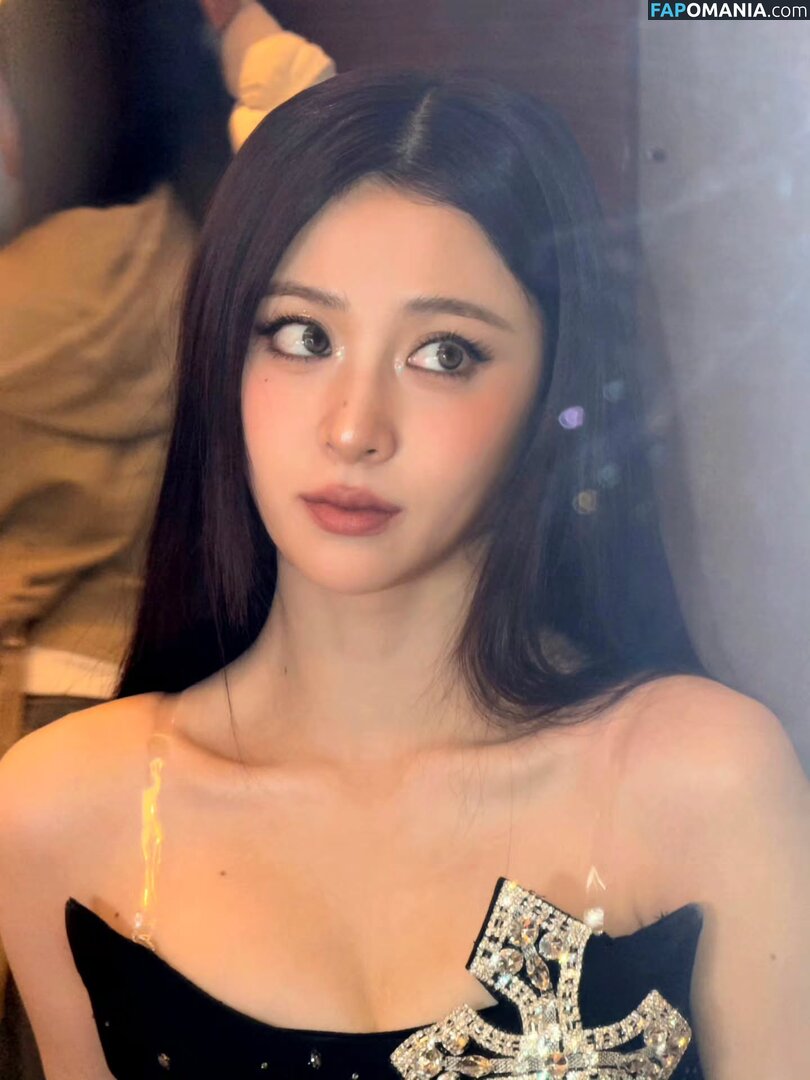 Huh Yunjin 허윤진 / LESSERAFIM / yunjin_lesserafims Naakt OnlyFans  Gelekte foto #41