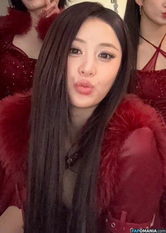 Huh Yunjin 허윤진 / LESSERAFIM / yunjin_lesserafims Naakt OnlyFans  Gelekte foto #52