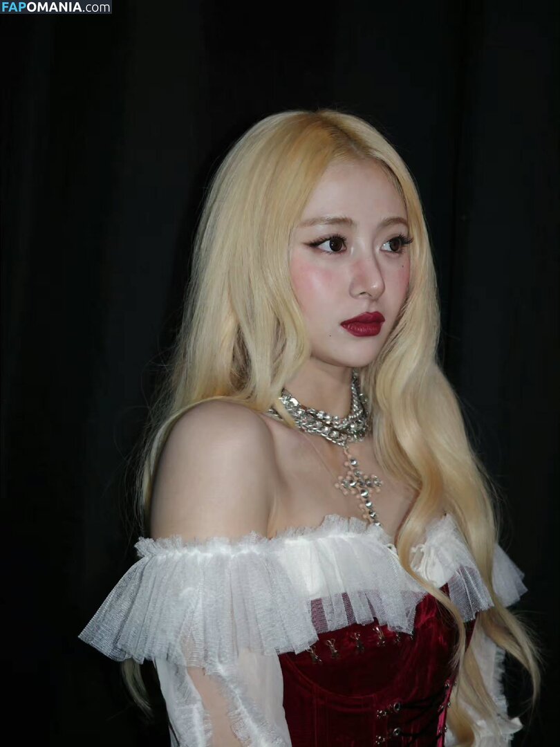 Huh Yunjin 허윤진 / LESSERAFIM / jenaissante Naakt OnlyFans  Gelekte foto #54