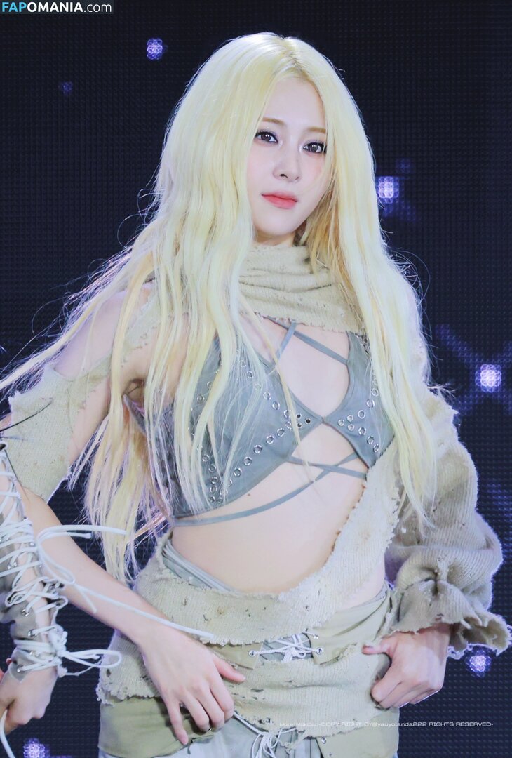Huh Yunjin 허윤진 / LESSERAFIM / jenaissante Naakt OnlyFans  Gelekte foto #72