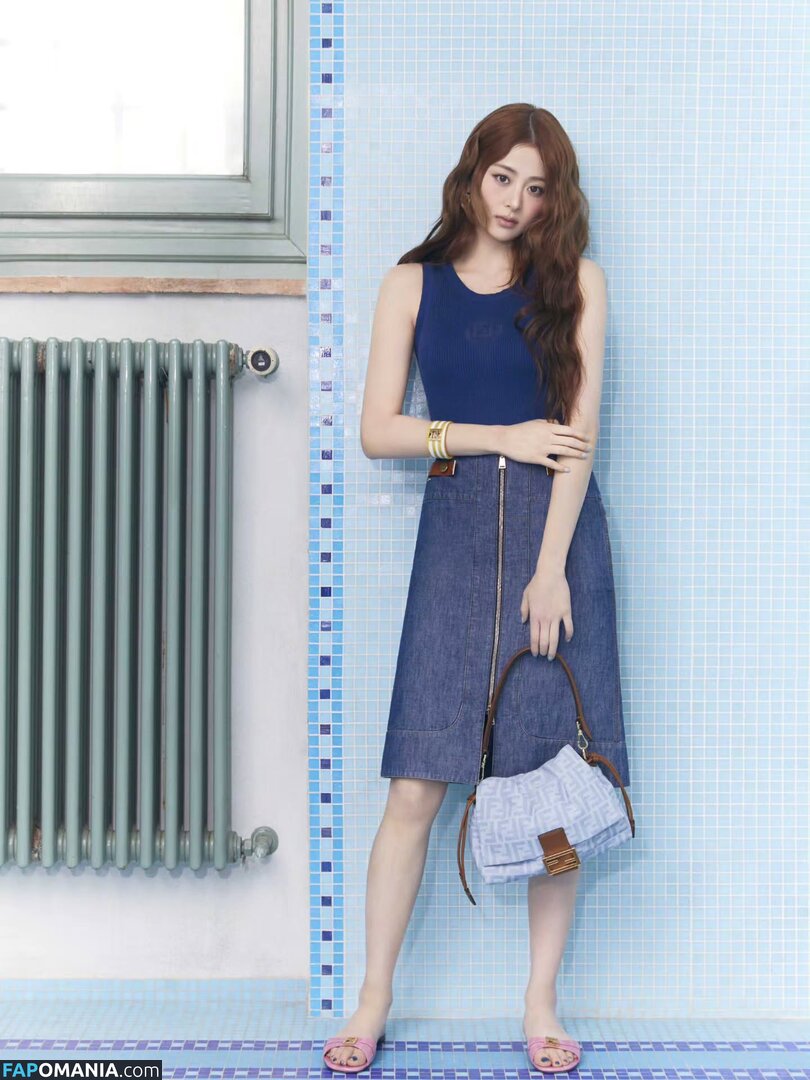 Huh Yunjin 허윤진 / LESSERAFIM / jenaissante Naakt OnlyFans  Gelekte foto #90