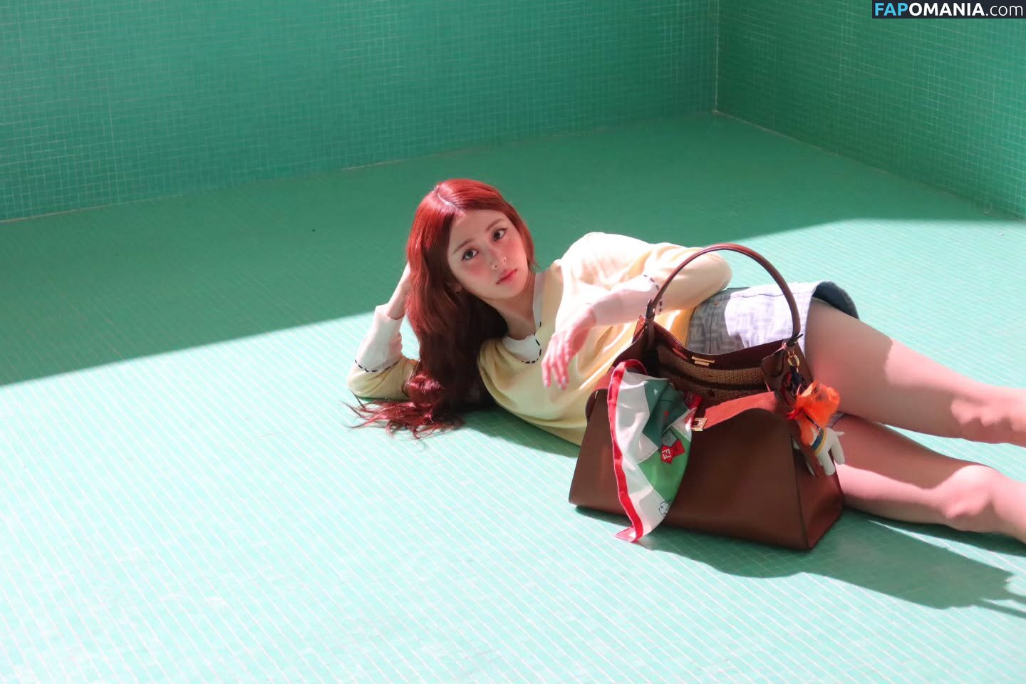 Huh Yunjin 허윤진 / LESSERAFIM / jenaissante Naakt OnlyFans  Gelekte foto #99