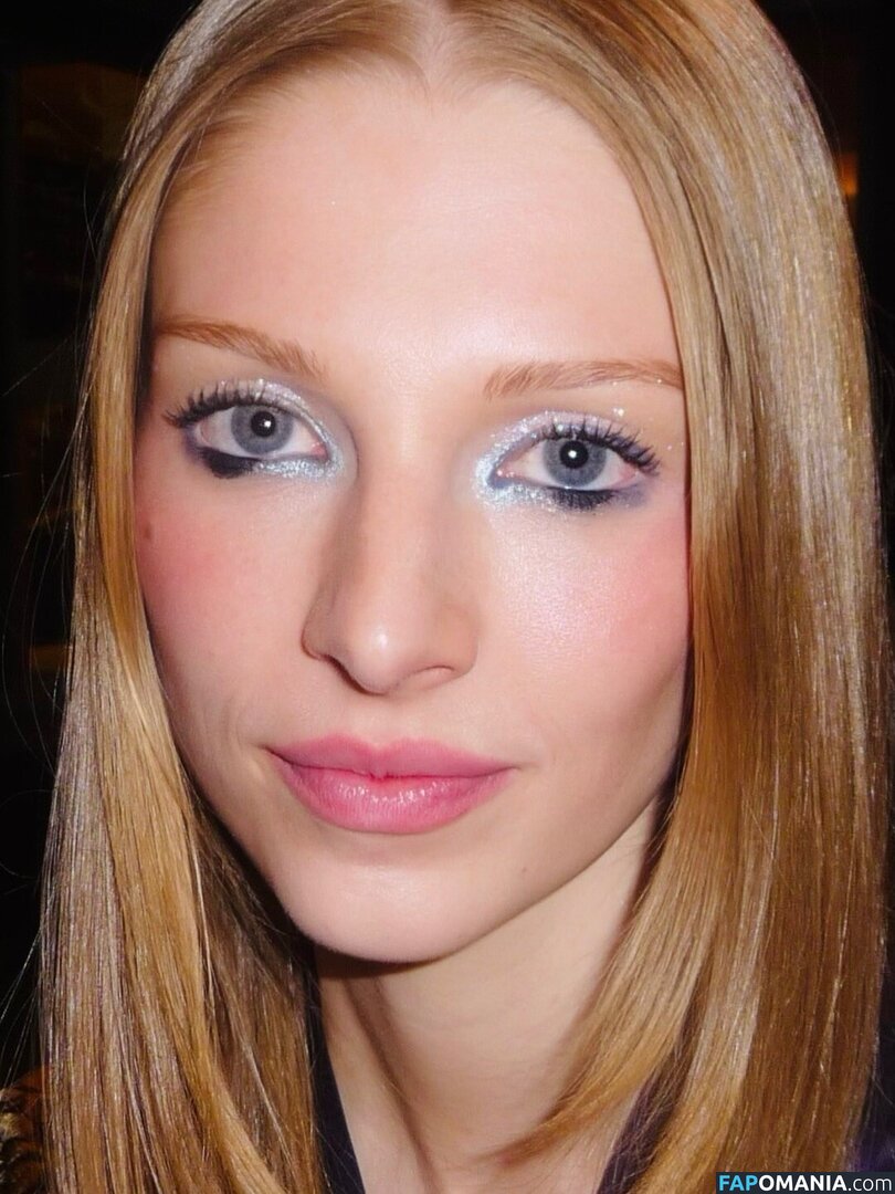 Hunter Schafer / hunterschafer Naakt OnlyFans  Gelekte foto #1
