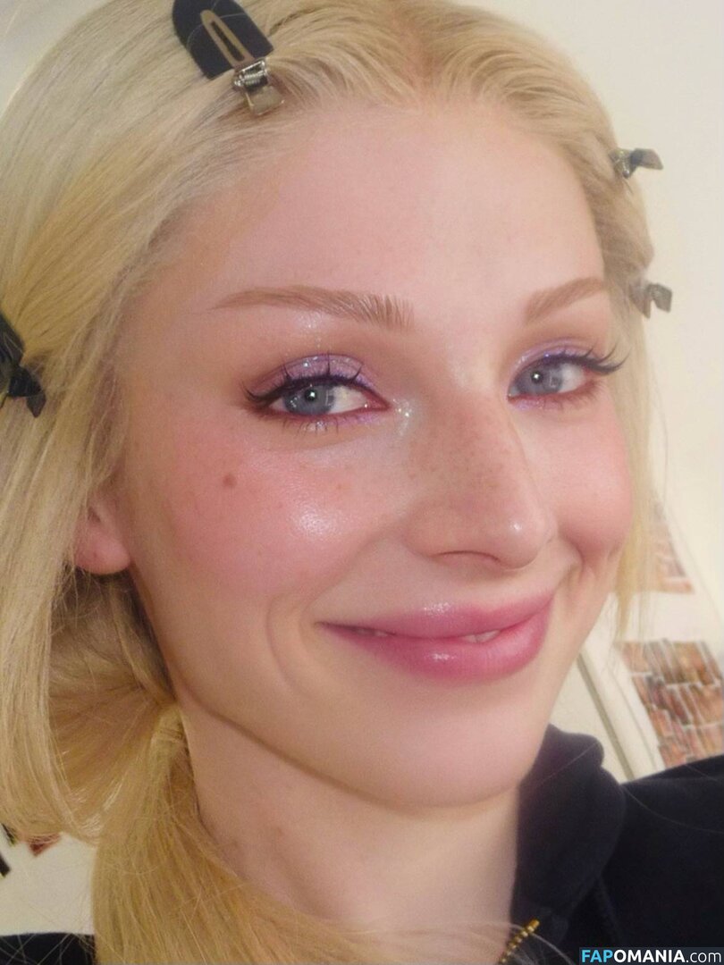 Hunter Schafer / hunterschafer Naakt OnlyFans  Gelekte foto #7