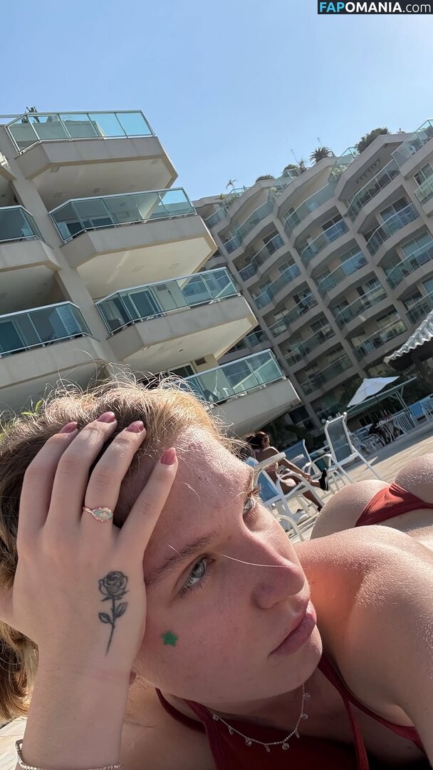 iamcarlavoicu / onlyfans Naakt OnlyFans  Gelekte foto #5