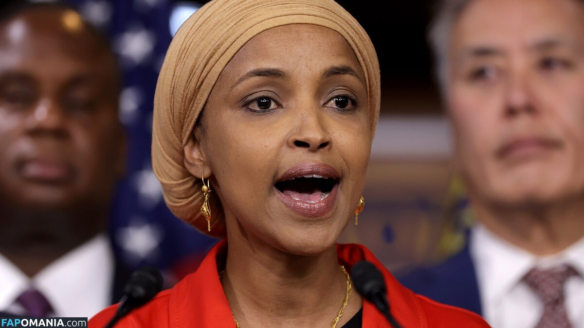Ilhan Omar Naakt OnlyFans  Gelekte foto #9