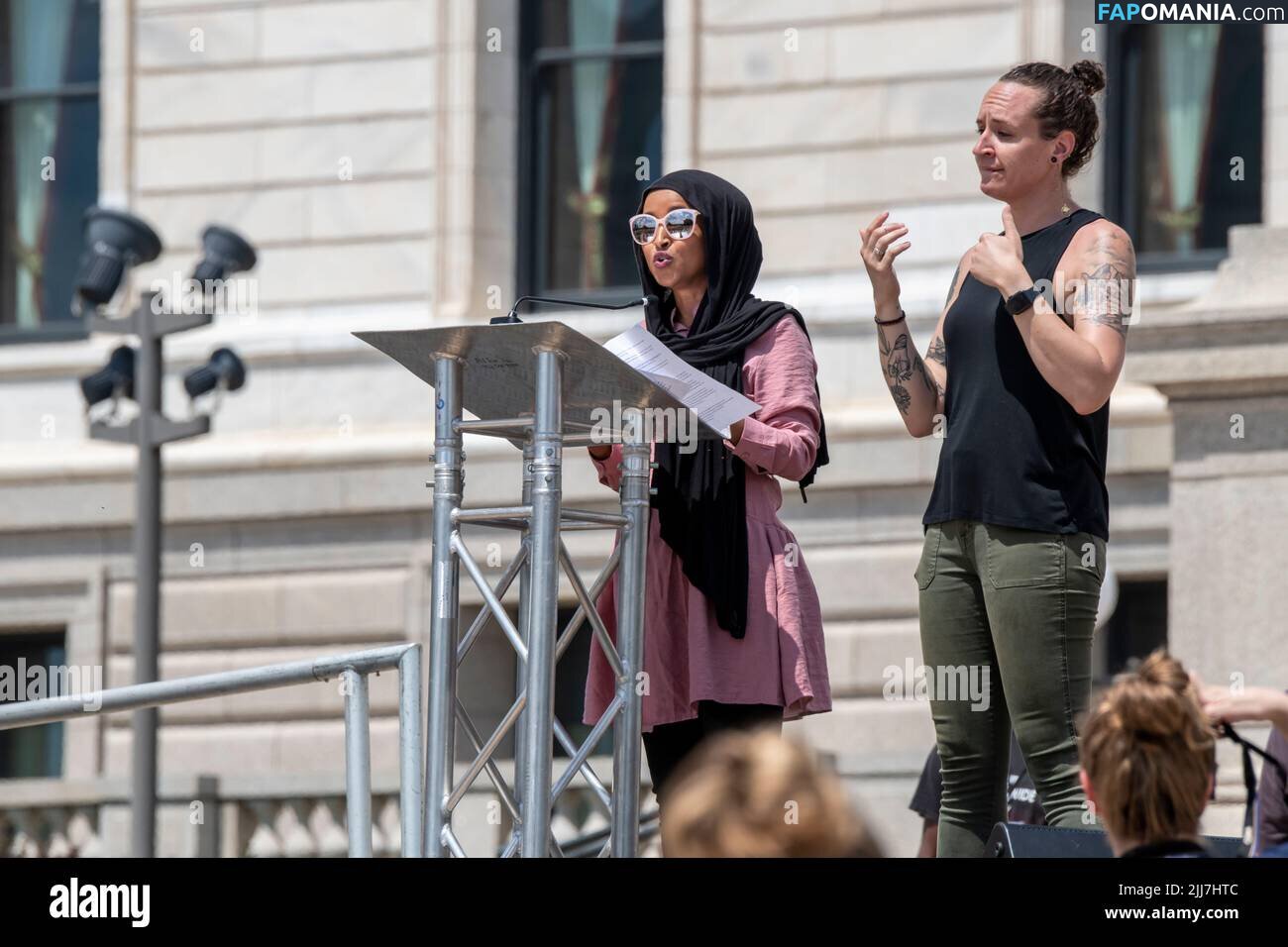 Ilhan Omar Naakt OnlyFans  Gelekte foto #10