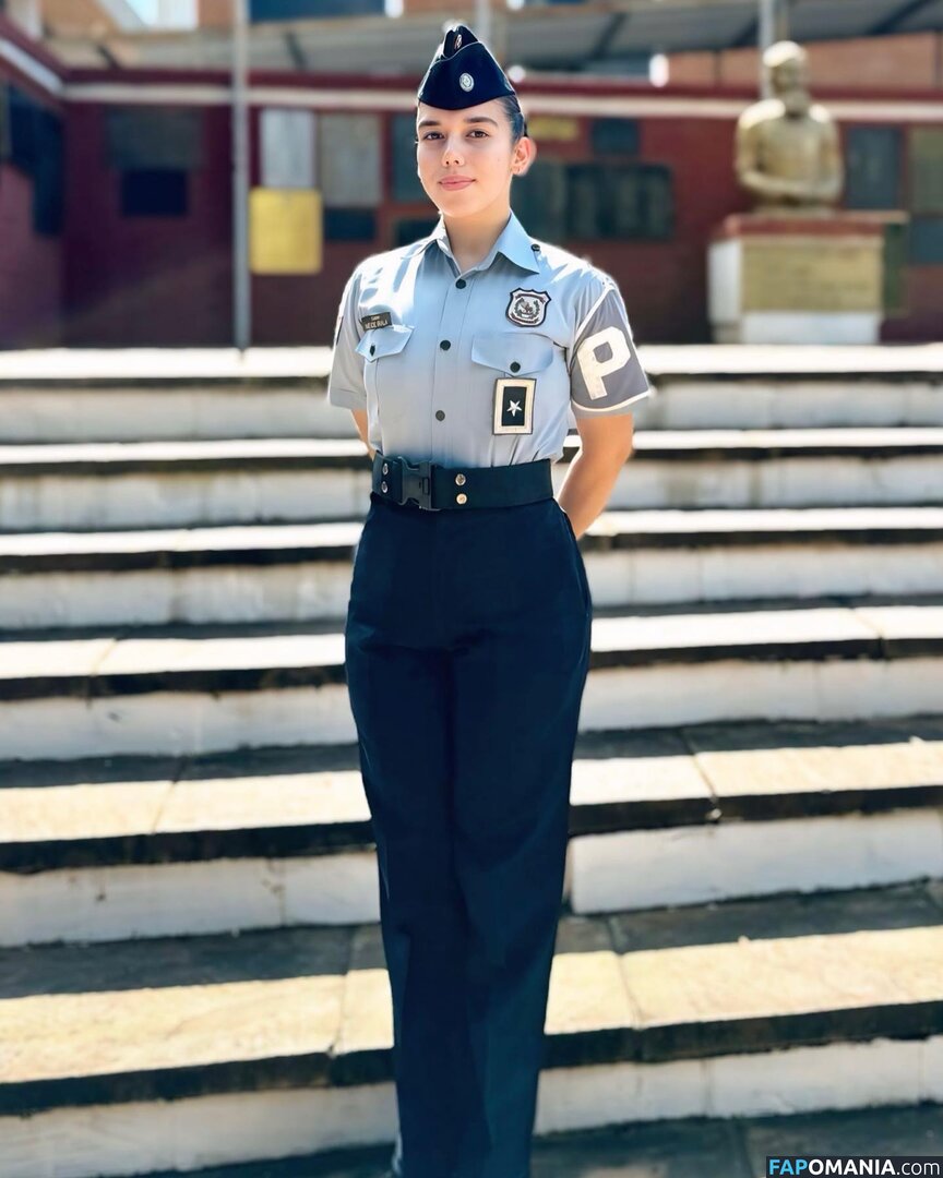 In And Out Uniform Naakt OnlyFans  Gelekte foto #45