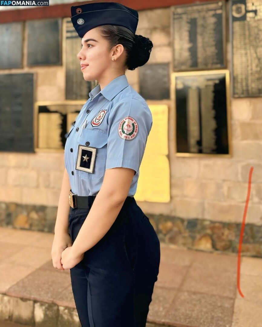 In And Out Uniform Naakt OnlyFans  Gelekte foto #46
