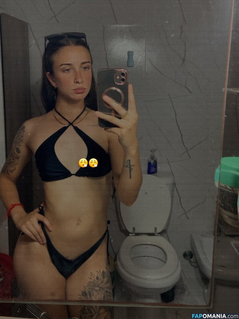 In And Out Uniform Naakt OnlyFans  Gelekte foto #55