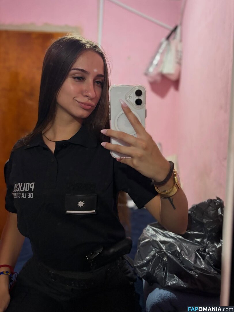 In And Out Uniform Naakt OnlyFans  Gelekte foto #58