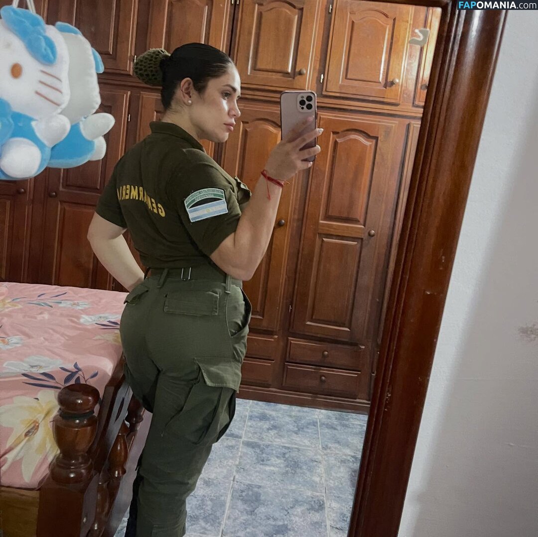 In And Out Uniform Naakt OnlyFans  Gelekte foto #85