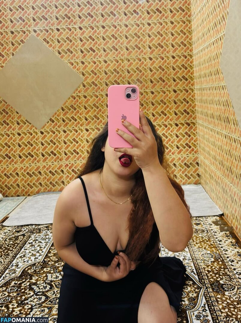 Indian Naughty Stuff / https: / justnaughtystuf / urvashi_apsaraa Naakt OnlyFans  Gelekte foto #1