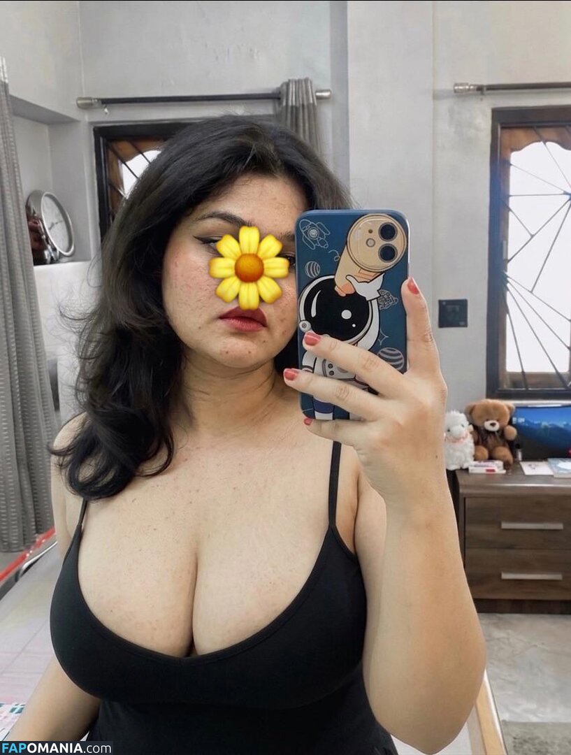Indian Naughty Stuff / https: / justnaughtystuf / urvashi_apsaraa Naakt OnlyFans  Gelekte foto #5