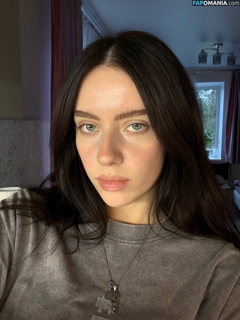 Irina Minkina / howeversnowy / rusian Billie eilish Naakt OnlyFans  Gelekte foto #1