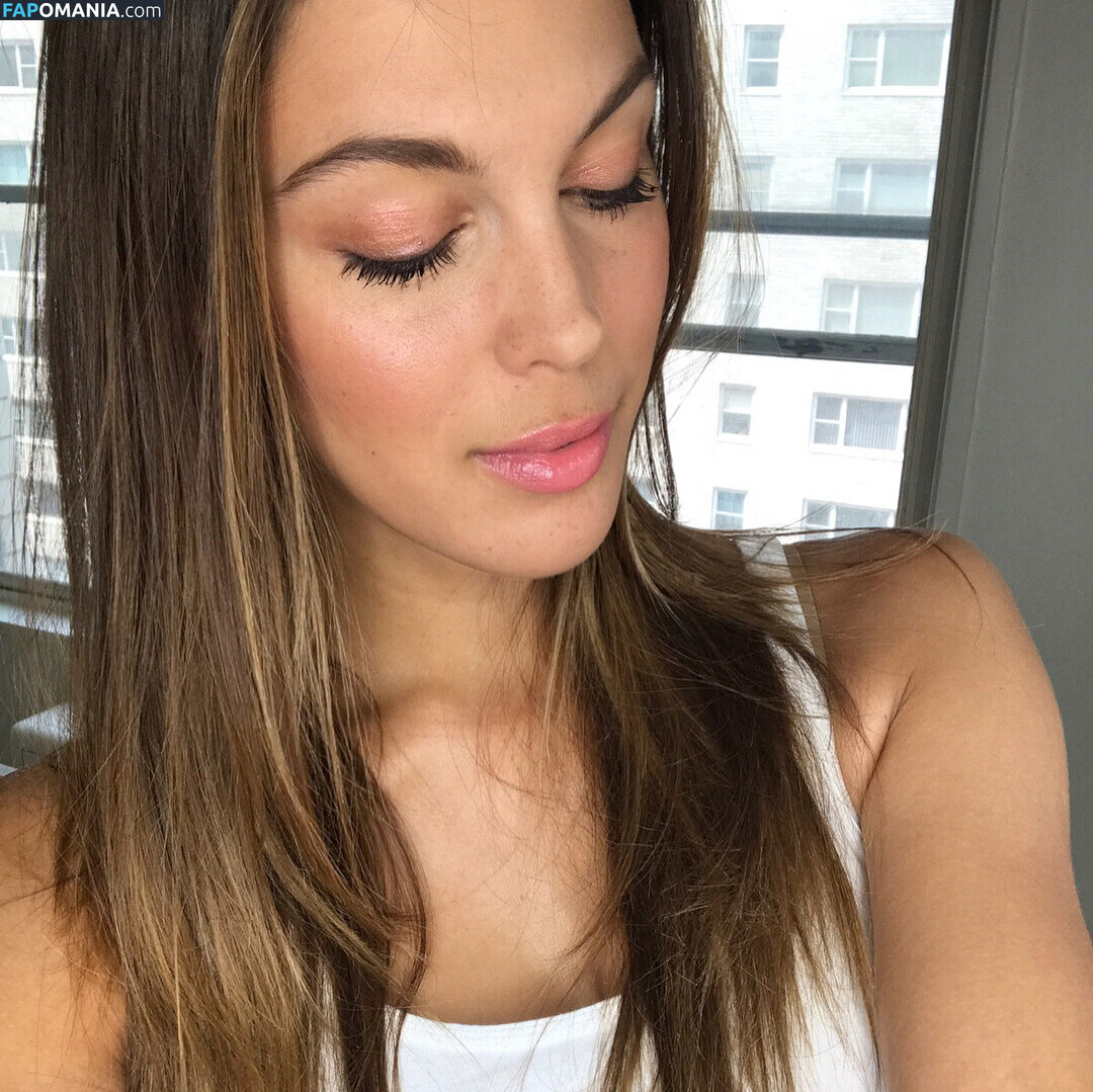 Iris Mittenaere / irismittenaere / summerxiris Naakt OnlyFans  Gelekte foto #10