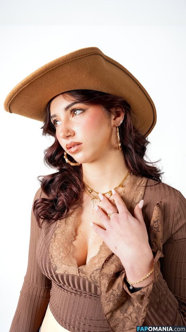 Iris Vallaranii / iris.vallaranii Naakt OnlyFans  Gelekte foto #2