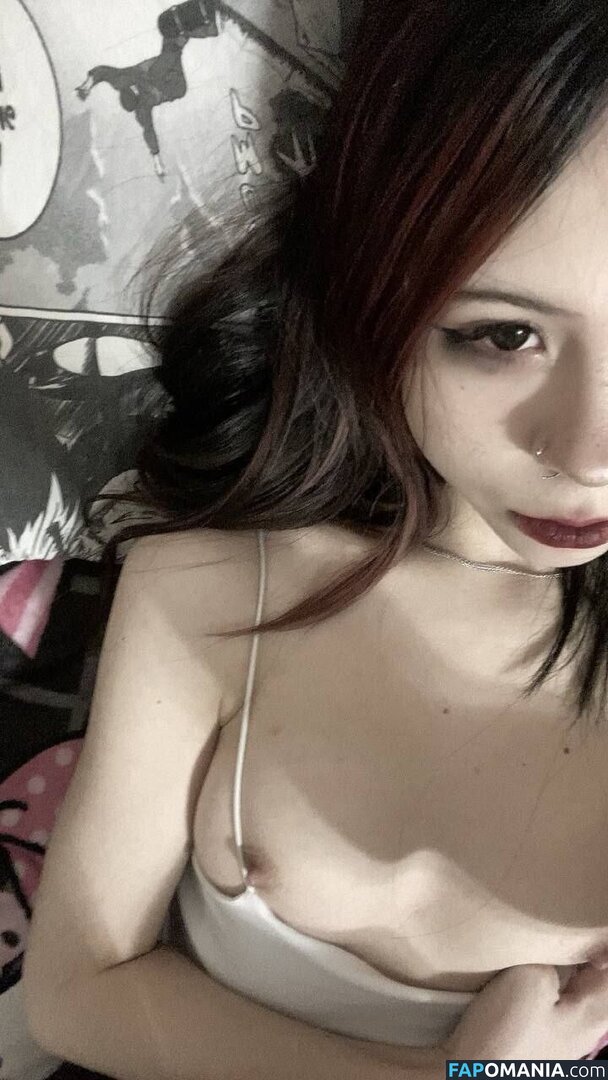 Izolyator Natsuki Naakt OnlyFans  Gelekte foto #6