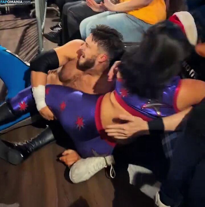 Izzy Moreno  / Izzy Moreno / ItsIzzyMania / itsizzymania Naakt OnlyFans  Gelekte foto #4