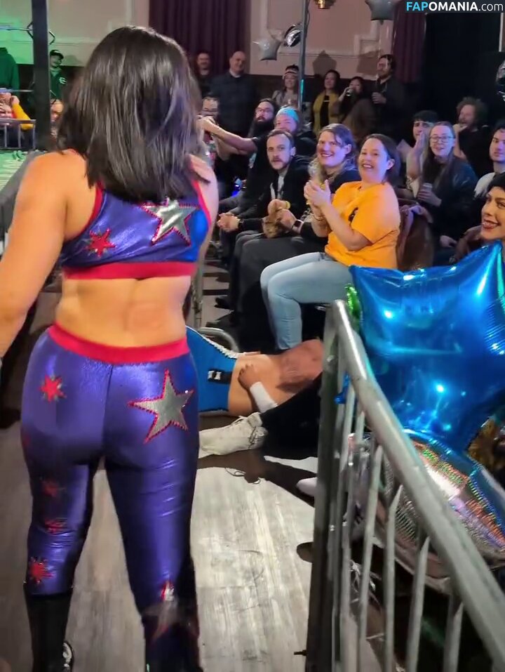 Izzy Moreno  / Izzy Moreno / ItsIzzyMania / itsizzymania Naakt OnlyFans  Gelekte foto #7