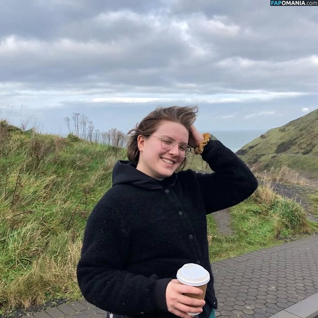 Izzy Roland Naakt OnlyFans  Gelekte foto #3