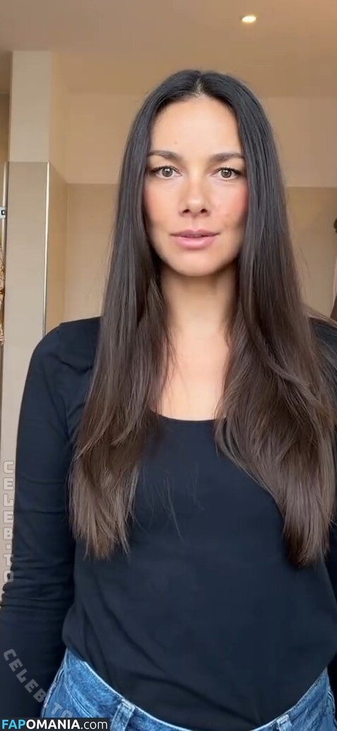 Janina Uhse / janinauhse Naakt OnlyFans  Gelekte foto #4