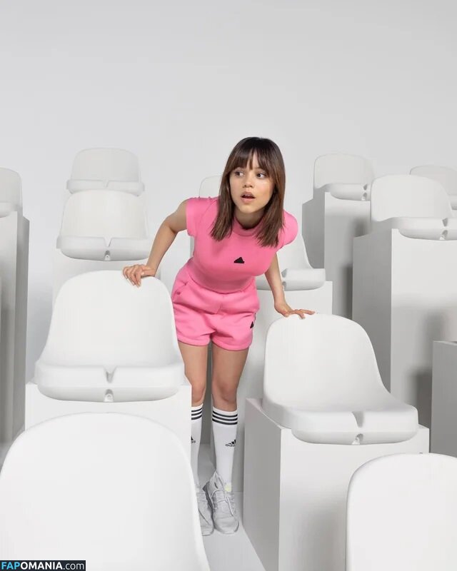 Jenna Ortega / Page / jennaortega Naakt OnlyFans  Gelekte foto #53