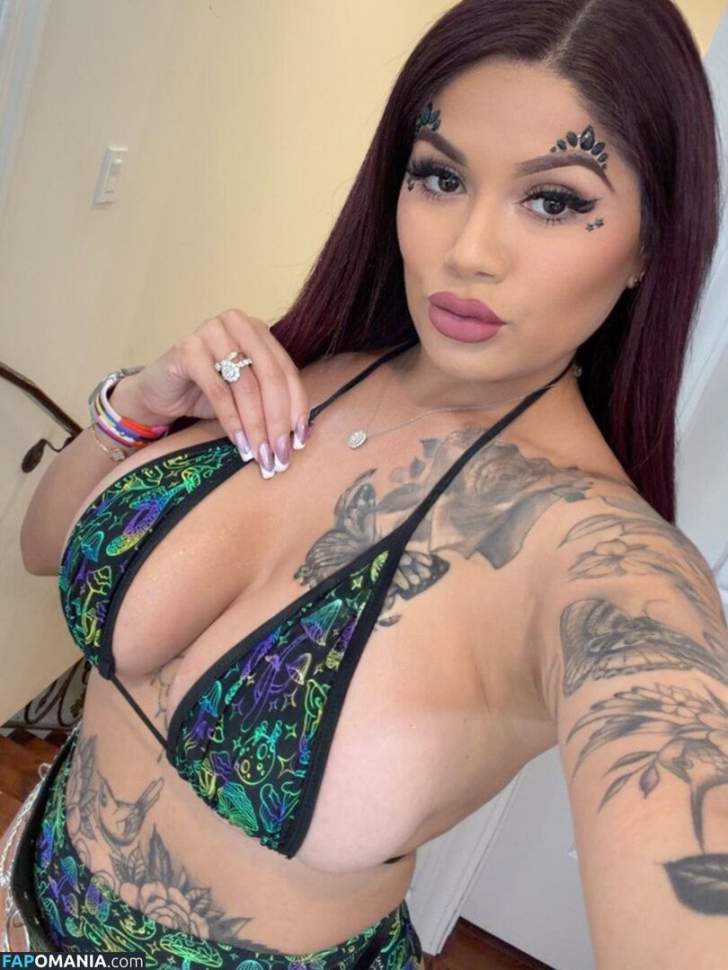 Jessica Elliott / Jessica Estrada / https: / jesslilyelliott / pinky_von_tease / pinkyvont Naakt OnlyFans  Gelekte foto #10