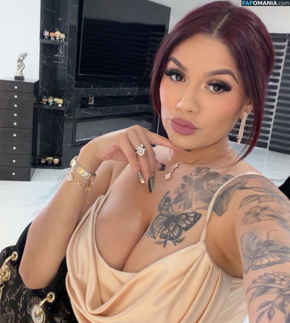 Jessica Elliott / Jessica Estrada / https: / jesslilyelliott / pinky_von_tease / pinkyvont Naakt OnlyFans  Gelekte foto #13