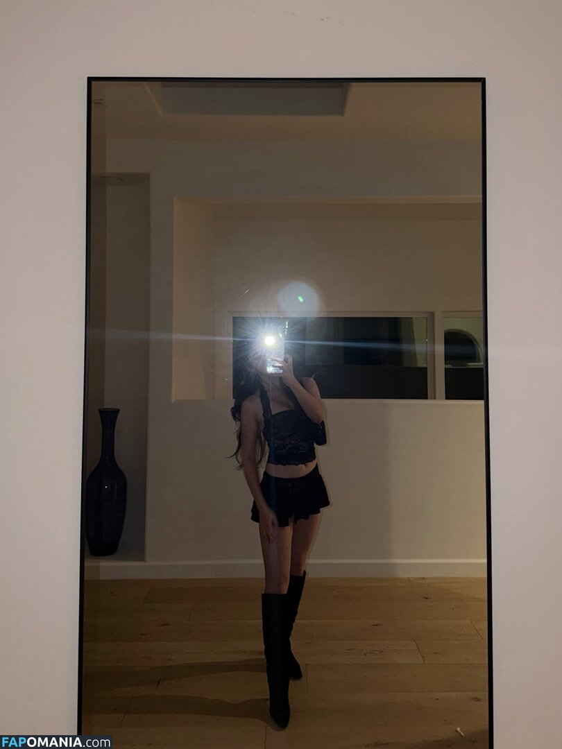 AGirlAndAGame / Jessica / jessicahkim / jessicanigri / kaburbank Naakt OnlyFans  Gelekte foto #960