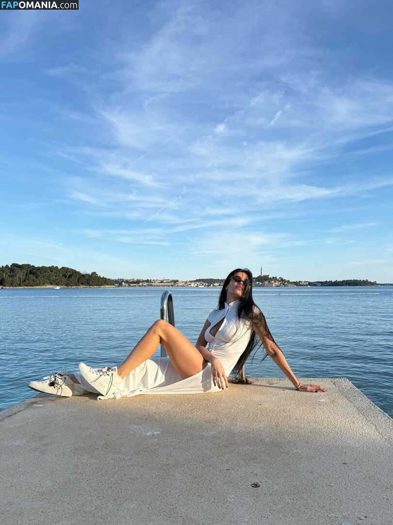 Jovana Djordjevic / callmelolita Naakt OnlyFans  Gelekte foto #3