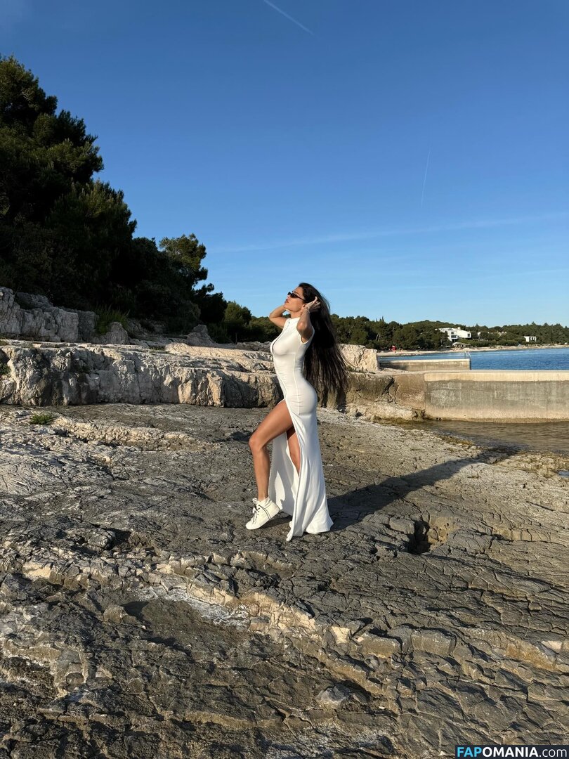 Jovana Djordjevic / callmelolita Naakt OnlyFans  Gelekte foto #8