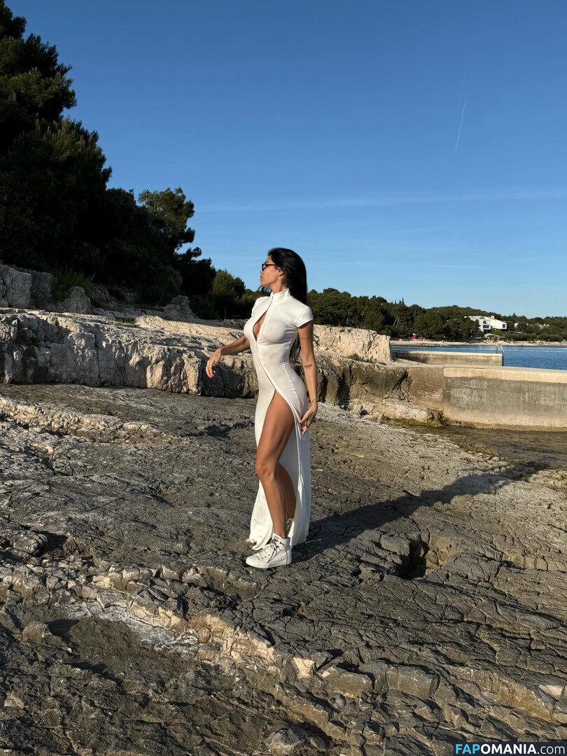 Jovana Djordjevic / callmelolita Naakt OnlyFans  Gelekte foto #9