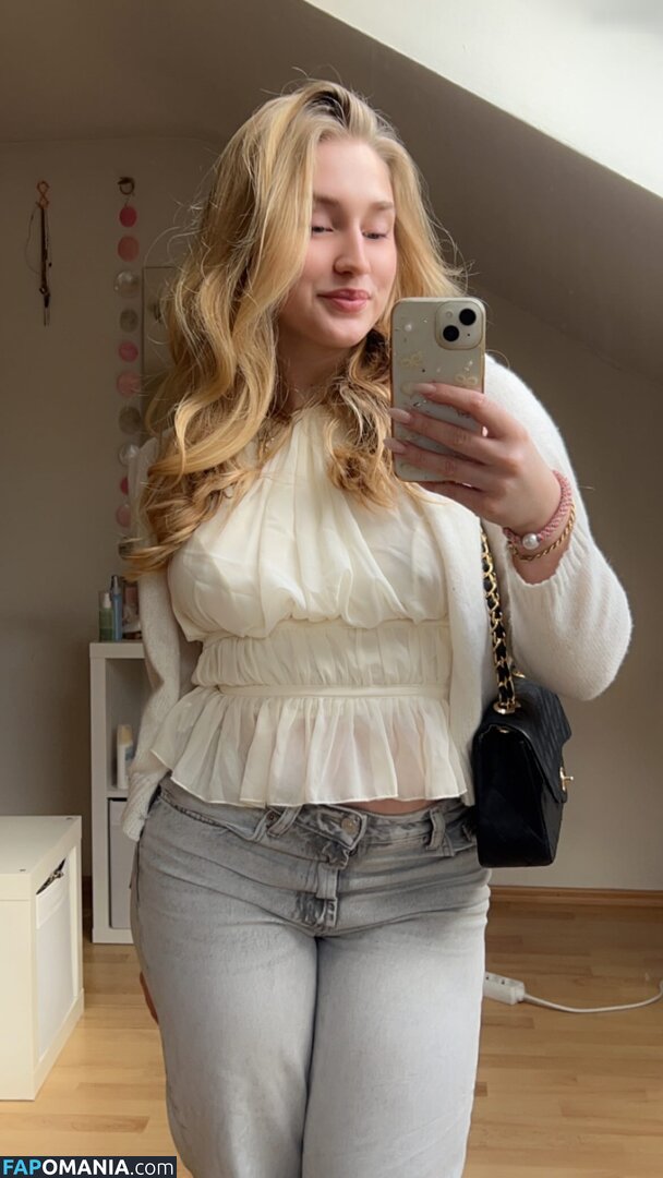 Jule_sophxe Naakt OnlyFans  Gelekte foto #1