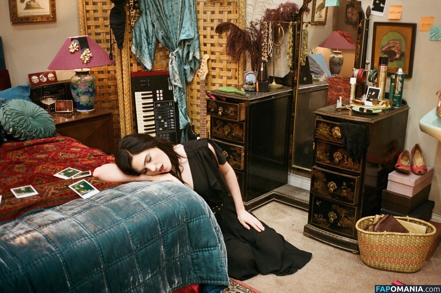 Julia Cumming (Sunflower Bean Singer / Julia Cumming (Sunflower Bean Singer/Bassist) / sunflowerbean Naakt OnlyFans  Gelekte foto #6