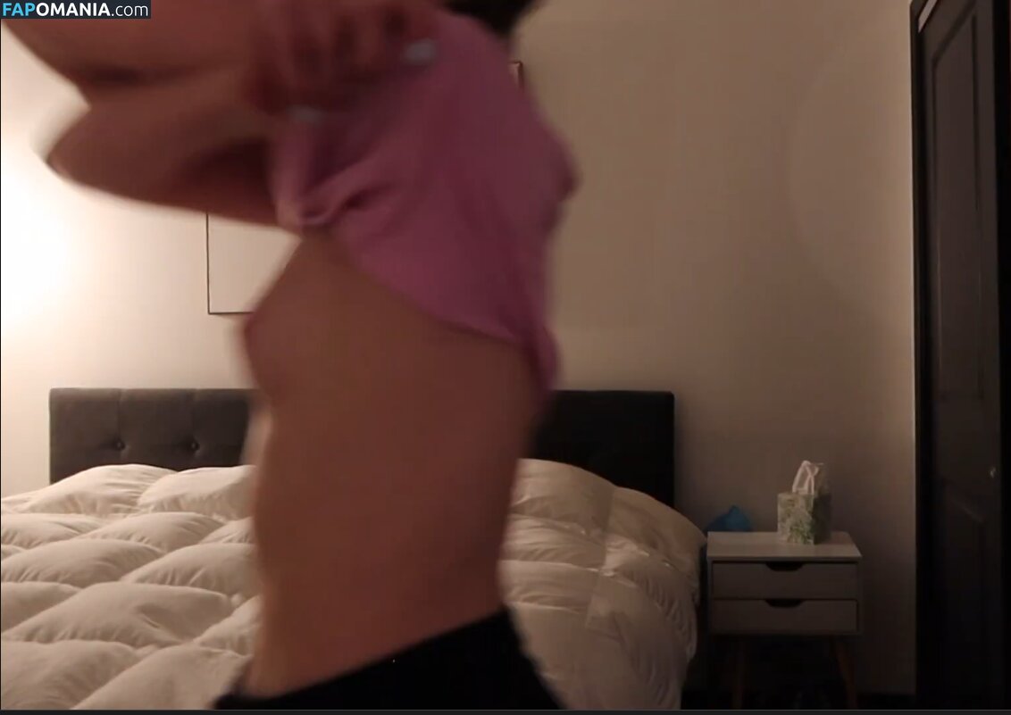 Julia Jornsay-Silverberg / juliajornsaysilverberg Naakt OnlyFans  Gelekte foto #1