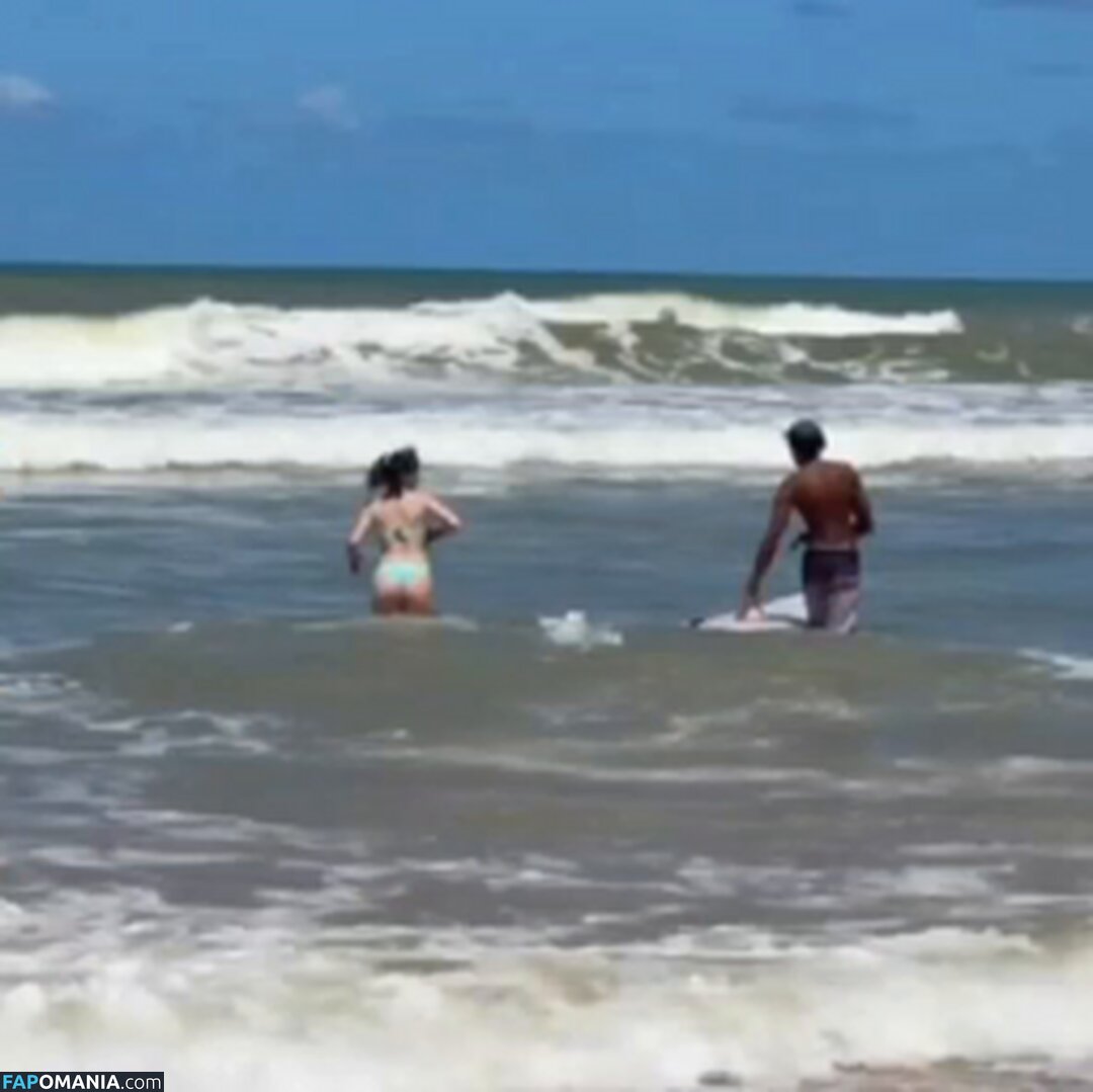 Juliakbarni Naakt OnlyFans  Gelekte foto #1