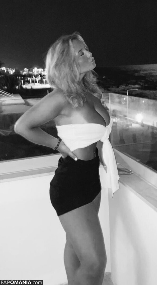 Julianne Larsen / larsen_julianne Naakt OnlyFans  Gelekte foto #8
