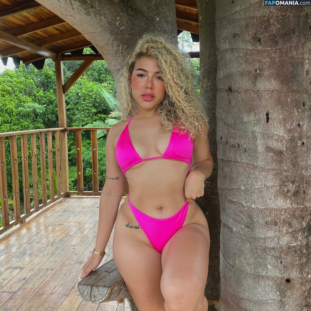 Julie Martinez / julia4444 / julimartinez_111 Naakt OnlyFans  Gelekte foto #2