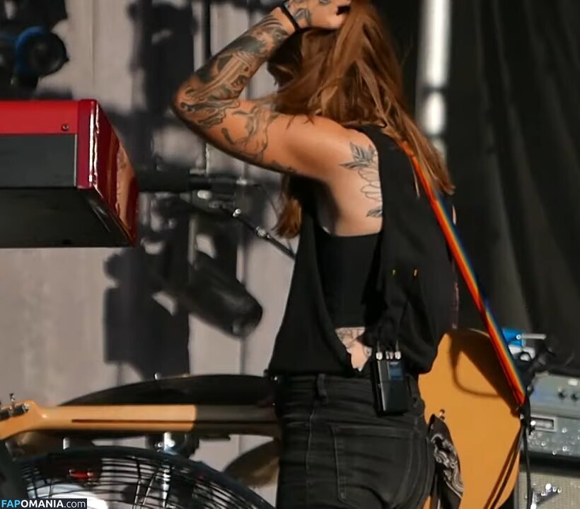 Julien Baker / julienrbaker Naakt OnlyFans  Gelekte foto #17