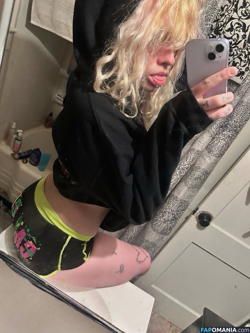 Junkrotica / fetidfetish / u415353059 / vomitjuggler Naakt OnlyFans  Gelekte foto #1