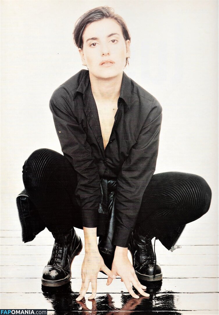 Justine Frischmann Naakt OnlyFans  Gelekte foto #2