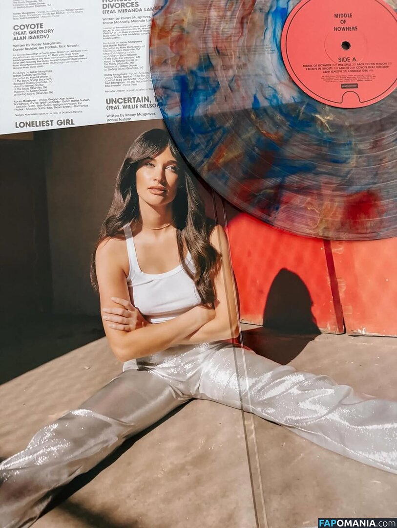 Kacey Musgraves / heavenlyyhazel / spaceykacey Naakt OnlyFans  Gelekte foto #14