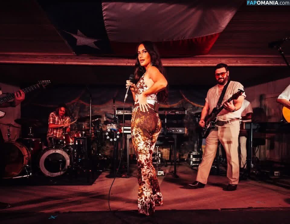 Kacey Musgraves / heavenlyyhazel / spaceykacey Naakt OnlyFans  Gelekte foto #34