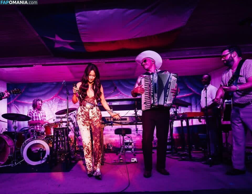 Kacey Musgraves / heavenlyyhazel / spaceykacey Naakt OnlyFans  Gelekte foto #35