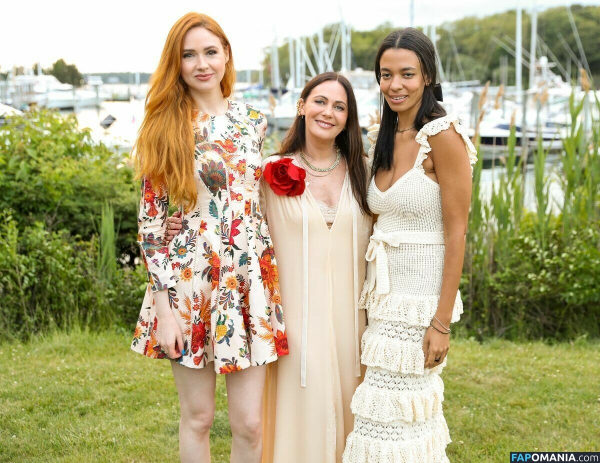 Karen Gillan / karengillan Naakt OnlyFans  Gelekte foto #5