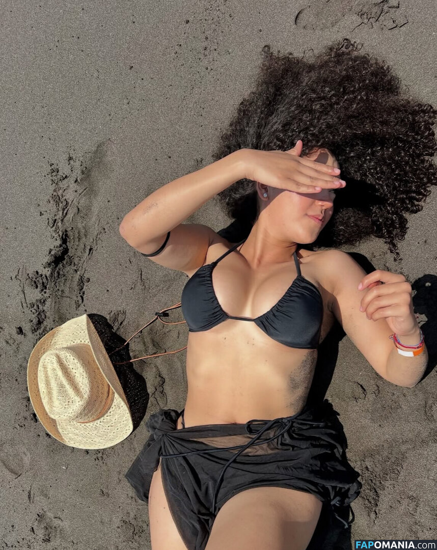 Karla Alessandra / Ksscurl Naakt OnlyFans  Gelekte foto #5